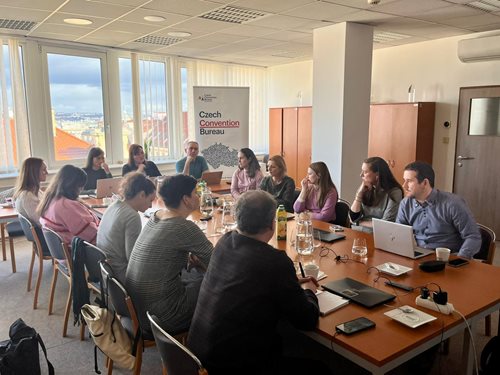 Zasedání regionálních CBs