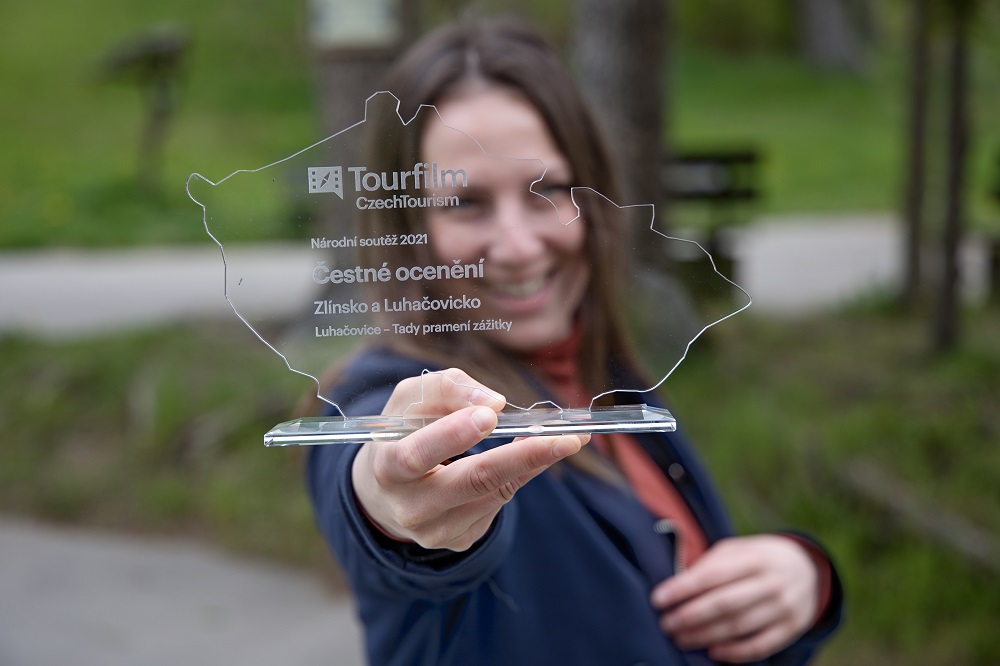 Tourfilm-2021_Cestne-uznani_Luhacovice_Manazerka-Zlinsko-a-Luhacovicko-Jana-Pastyrikova_foto_Jan_Dostal