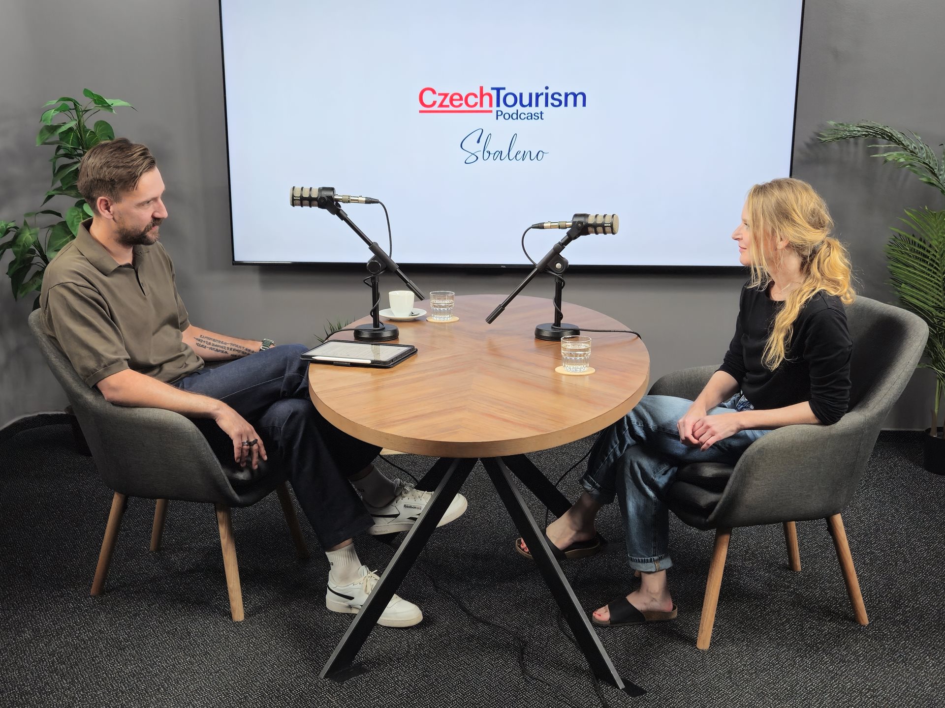 Nová lanovka míří na Petřín. Její designérka Anna Marešová v podcastu SBALENO odhaluje, jak vznikala